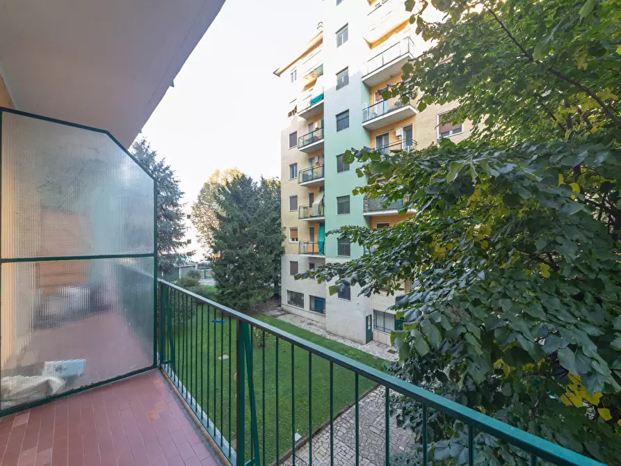 Immagine 23 di Appartamento in vendita  in via Monti Sabini a Milano