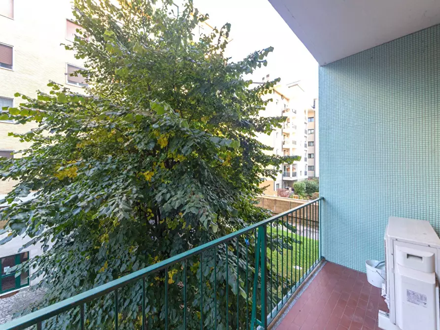 Immagine 24 di Appartamento in vendita  in via Monti Sabini a Milano