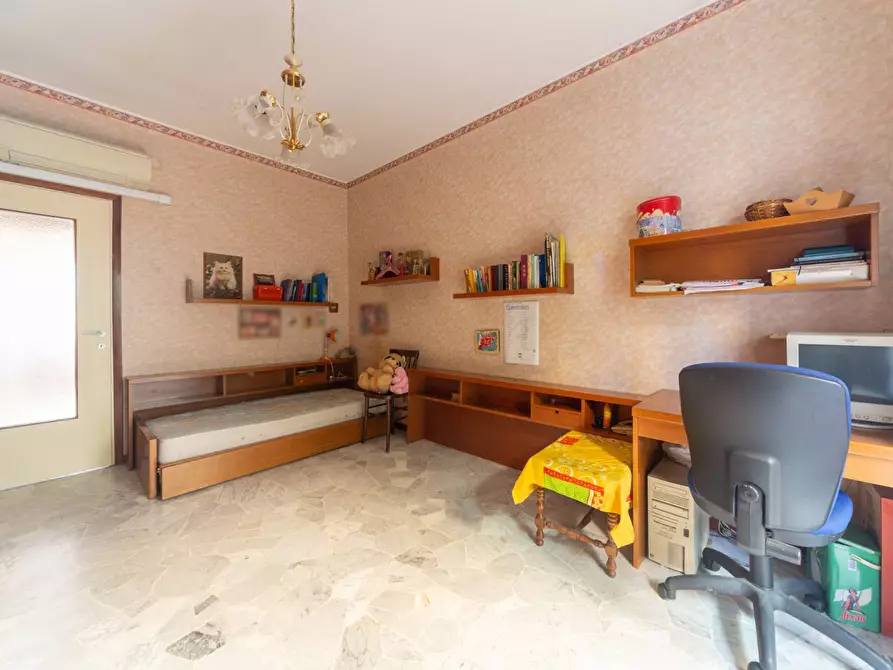 Immagine 19 di Appartamento in vendita  in via Monti Sabini a Milano