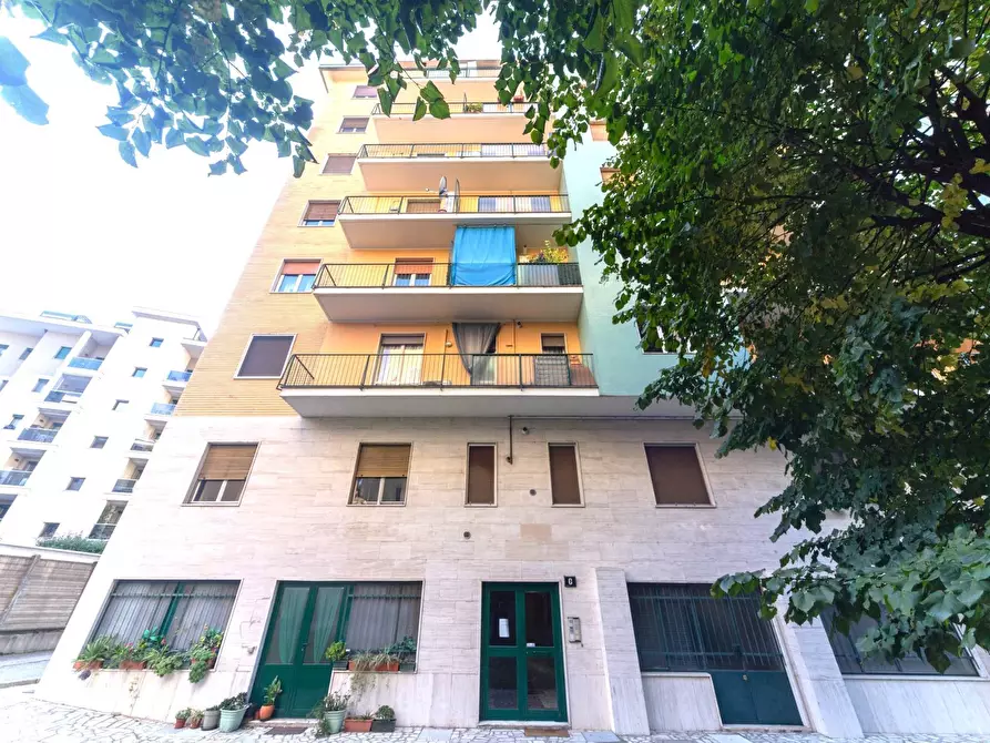 Immagine 26 di Appartamento in vendita  in via Monti Sabini a Milano