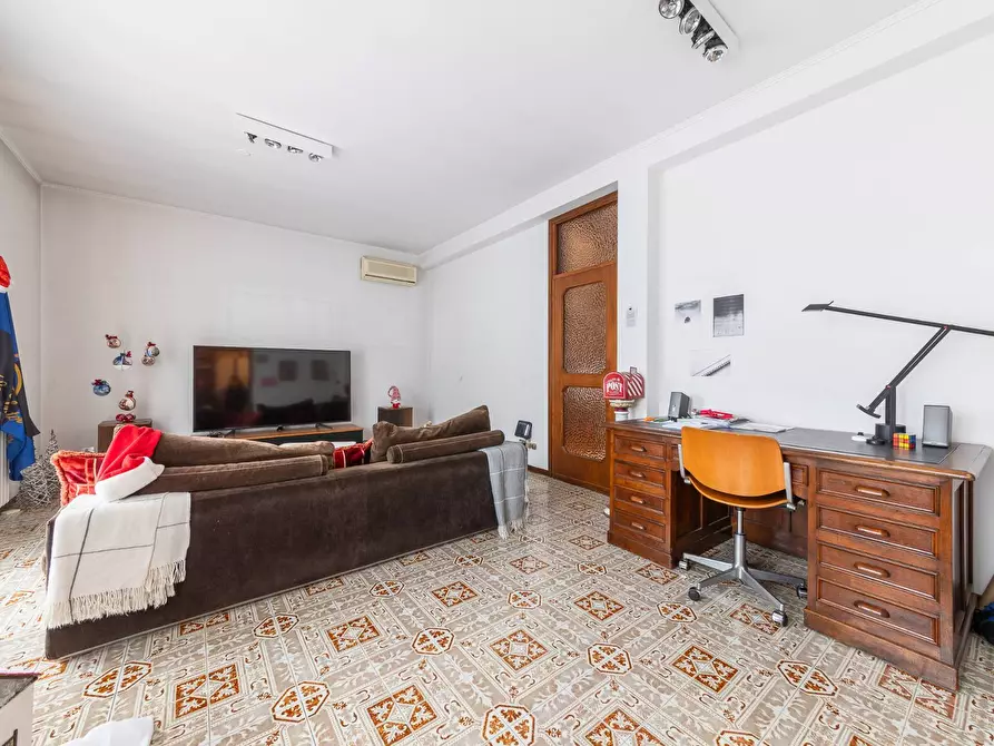 Immagine 4 di Villa in vendita  in via Piave a Corsico