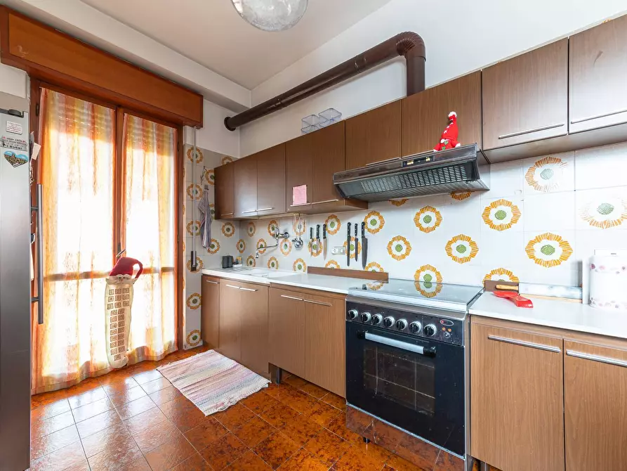 Immagine 10 di Villa in vendita  in via Piave a Corsico