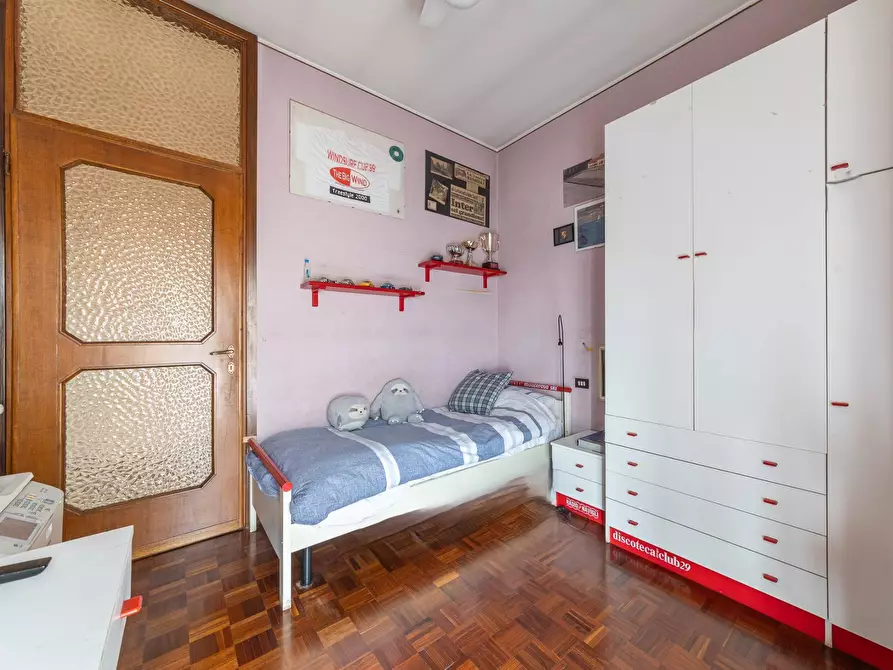 Immagine 17 di Villa in vendita  in via Piave a Corsico