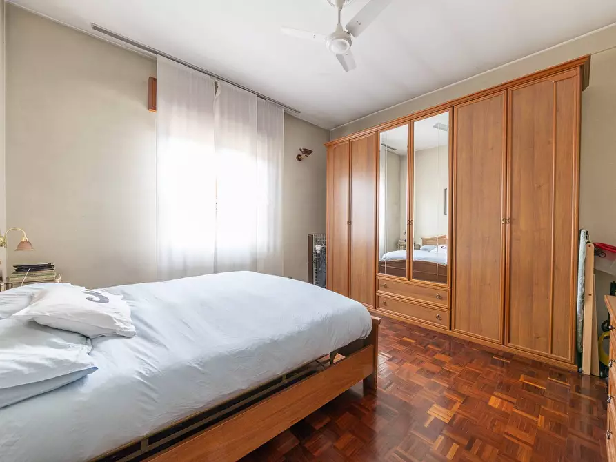 Immagine 18 di Villa in vendita  in via Piave a Corsico