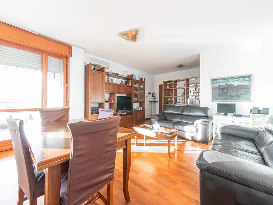 Immagine 2 di Appartamento in vendita  in via Ripamonti a Milano