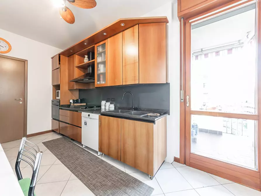 Immagine 14 di Appartamento in vendita  in via Ripamonti a Milano