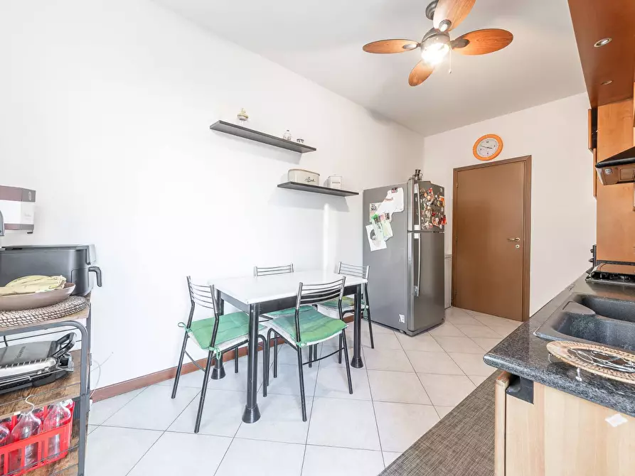 Immagine 15 di Appartamento in vendita  in via Ripamonti a Milano