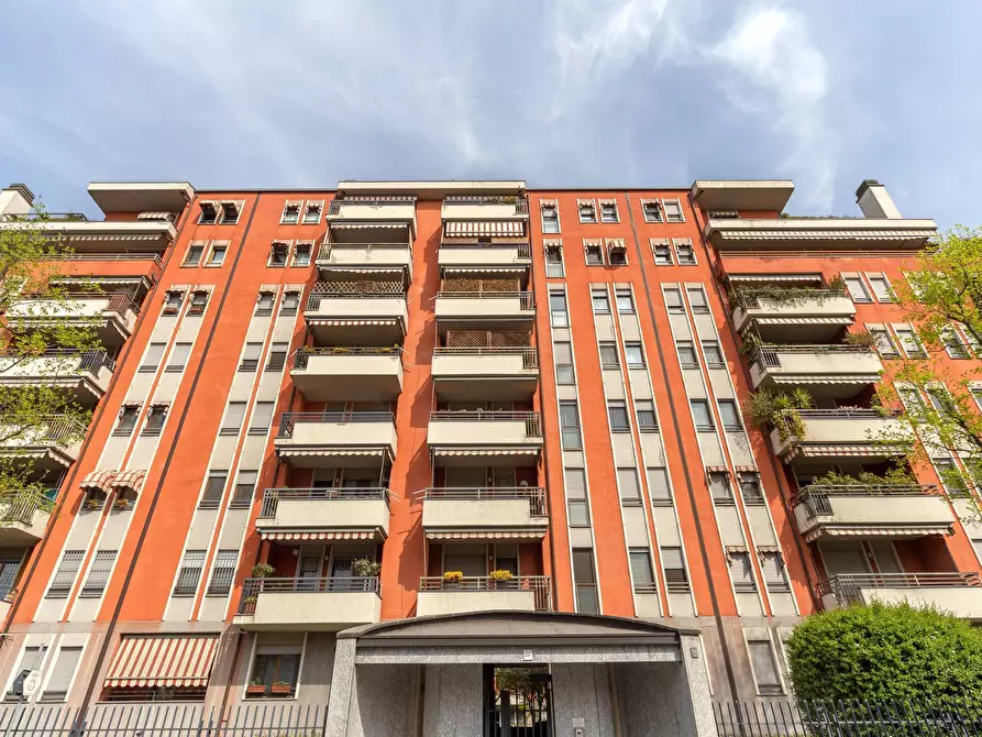 Immagine 1 di Appartamento in vendita  in via Ripamonti a Milano