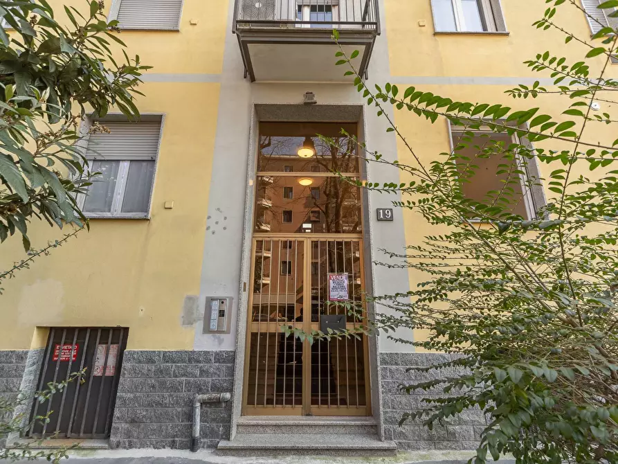 Immagine 17 di Appartamento in vendita  in via Broni a Milano