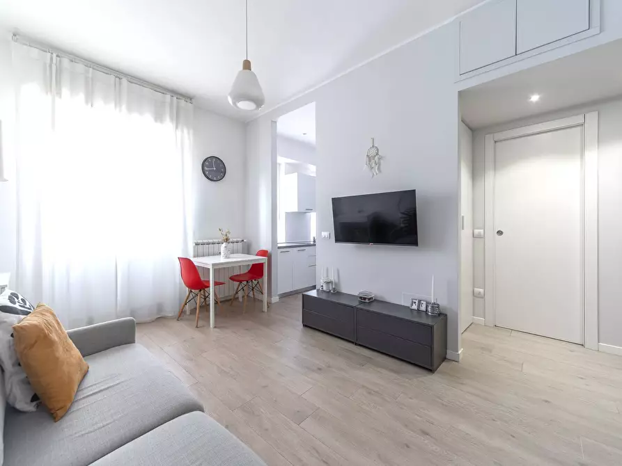 Immagine 1 di Appartamento in vendita  in via Broni a Milano