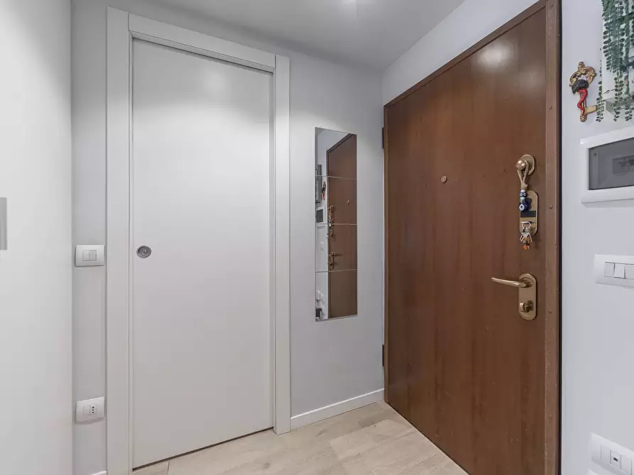 Immagine 5 di Appartamento in vendita  in via Broni a Milano