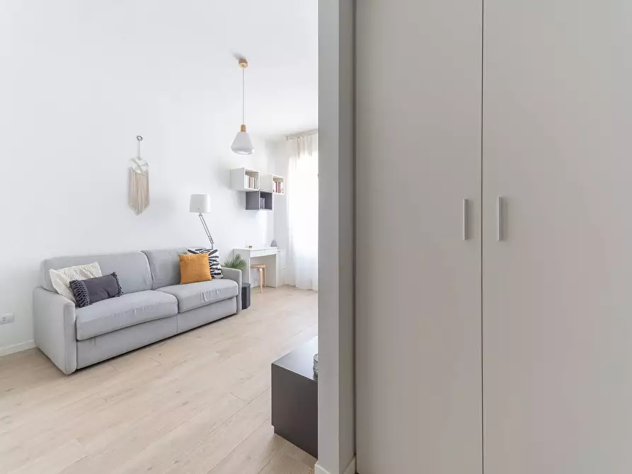 Immagine 4 di Appartamento in vendita  in via Broni a Milano