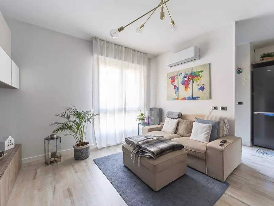 Immagine 3 di Appartamento in vendita  in via mezzanotte a Milano