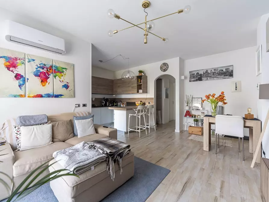 Immagine 4 di Appartamento in vendita  in via mezzanotte a Milano