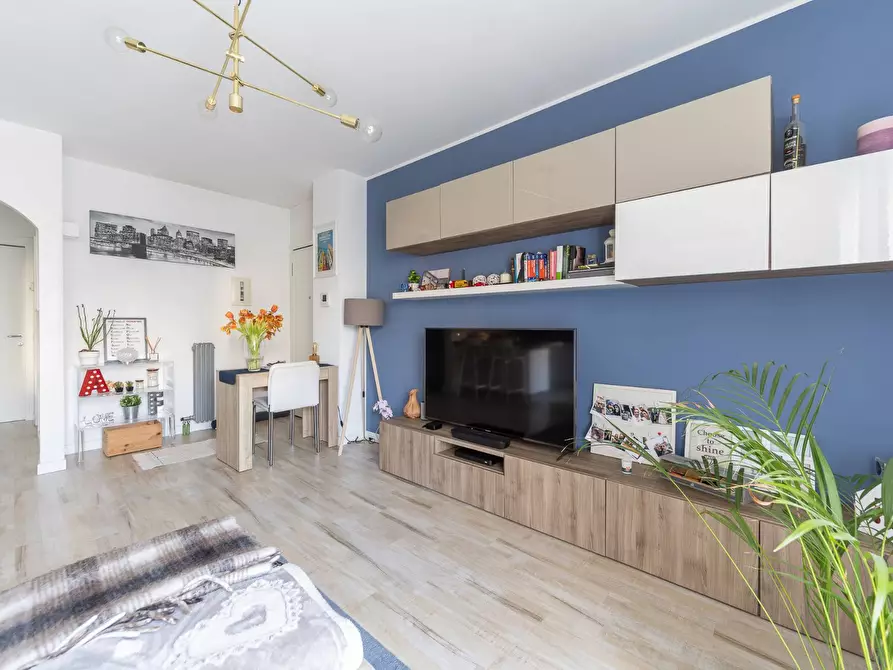 Immagine 6 di Appartamento in vendita  in via mezzanotte a Milano