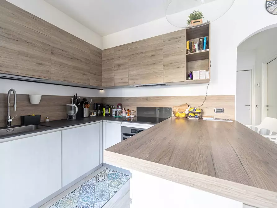 Immagine 7 di Appartamento in vendita  in via mezzanotte a Milano