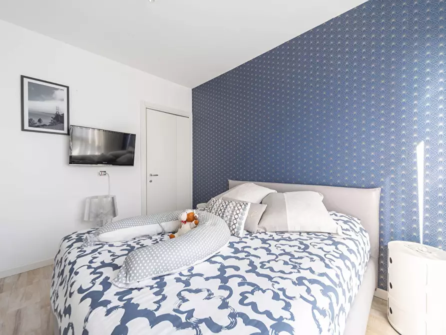 Immagine 25 di Appartamento in vendita  in via mezzanotte a Milano