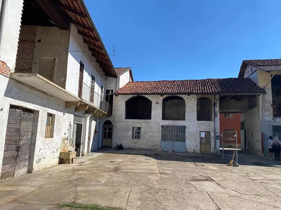 Immagine 1 di Rustico / casale in vendita  in Via La Loggia a Carignano