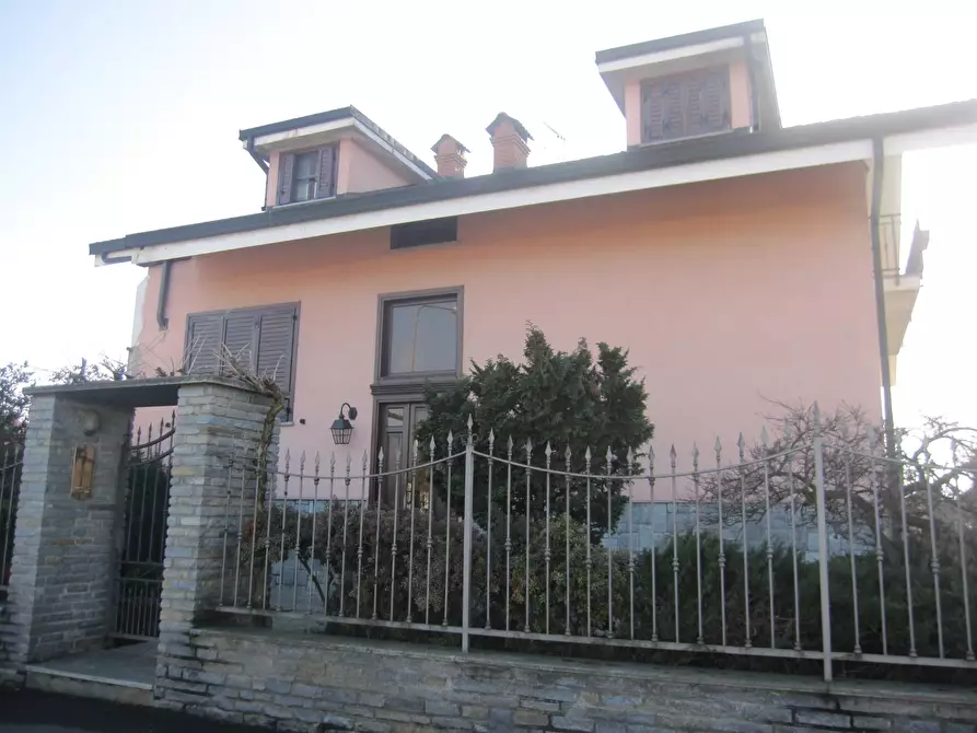 Immagine 1 di Casa bifamiliare in vendita  in Via Sotti a Vinovo