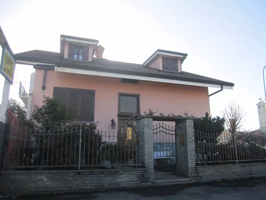 Immagine 2 di Casa bifamiliare in vendita  in Via Sotti a Vinovo