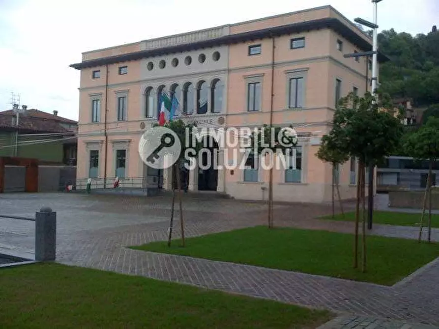 Immagine 9 di Appartamento in vendita  in via abadia a Scanzorosciate