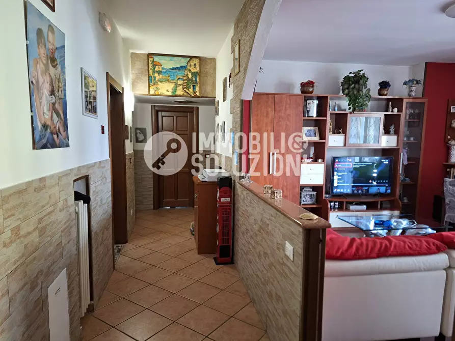 Immagine 1 di Appartamento in vendita  in via donizetti a Osio Sopra