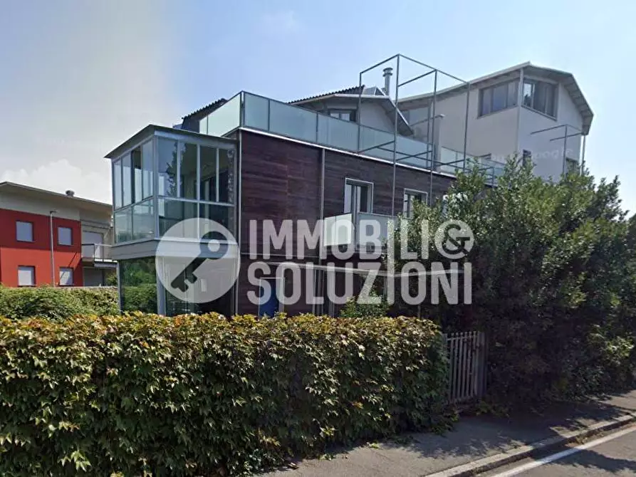 Immagine 1 di Villa in vendita  in VIA ACERBIS a Alzano Lombardo