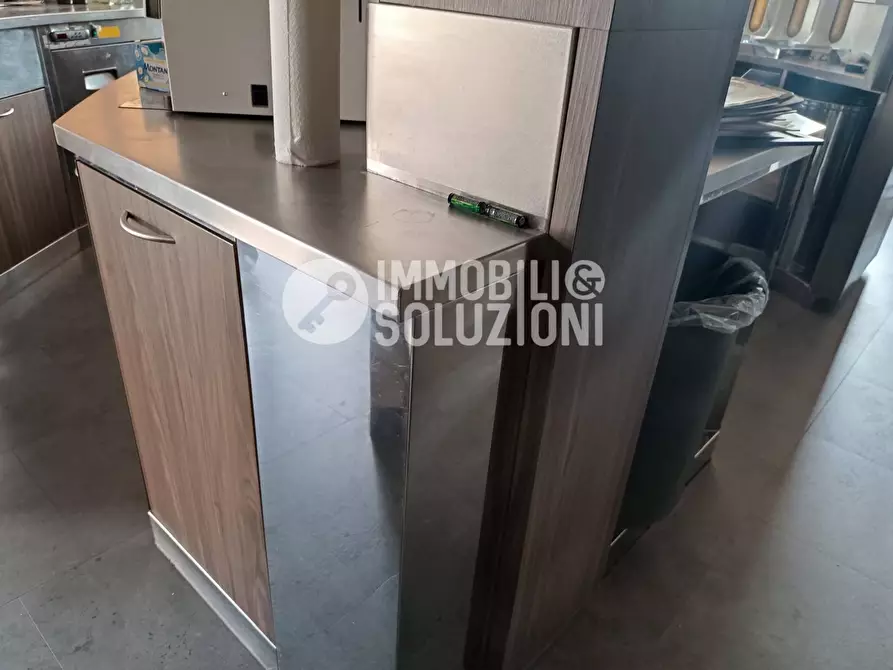 Immagine 17 di Negozio in vendita  in PIAZZA CADUTI DEL LAVORO a Verdello