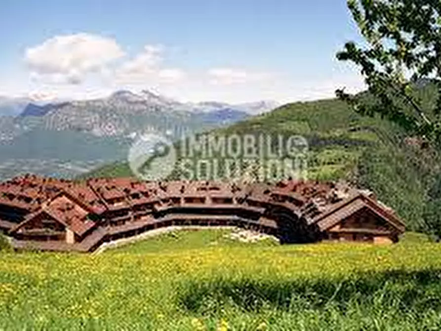Immagine 2 di Appartamento in vendita  in malga di bassinale a Artogne