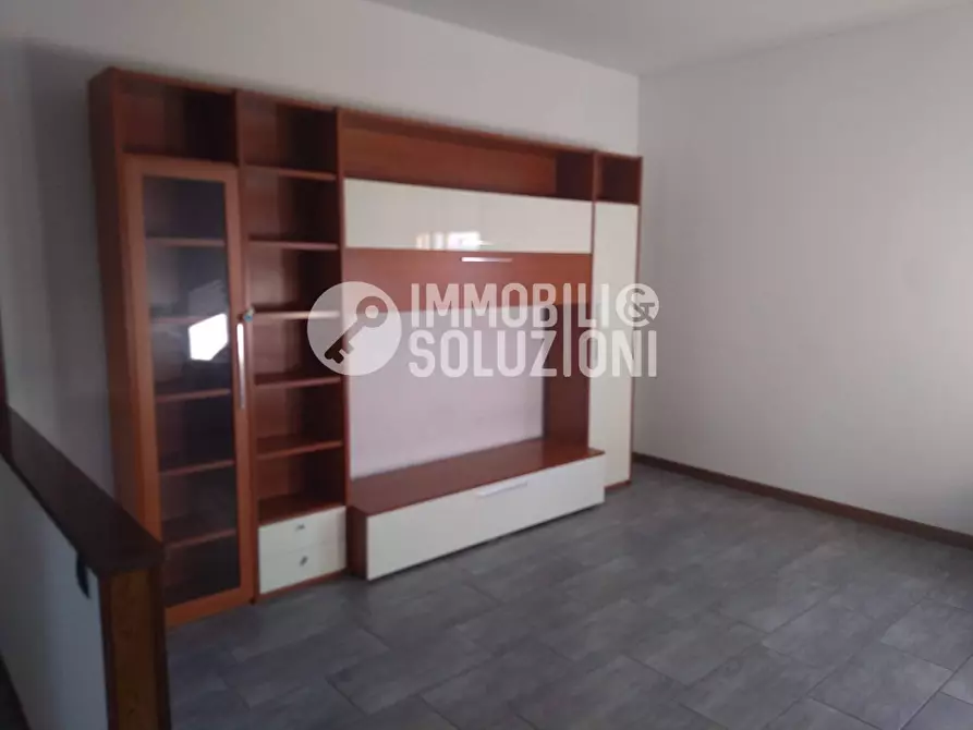 Immagine 3 di Appartamento in vendita  in VIA CAVALLERI a Levate