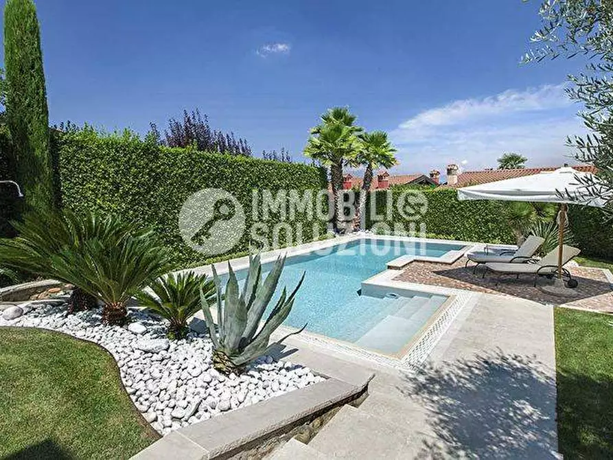 Immagine 10 di Villa in vendita  in viale mariano a Dalmine