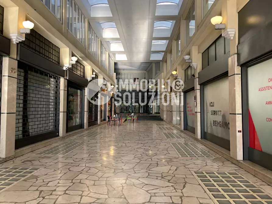 Immagine 14 di Ufficio in affitto  in Via Angelo Maj a Bergamo