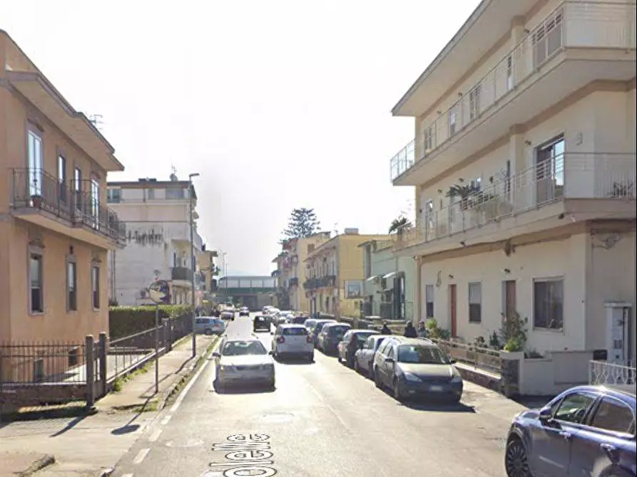 Immagine 1 di Locale commerciale in affitto  in Via Astolelle a Pompei