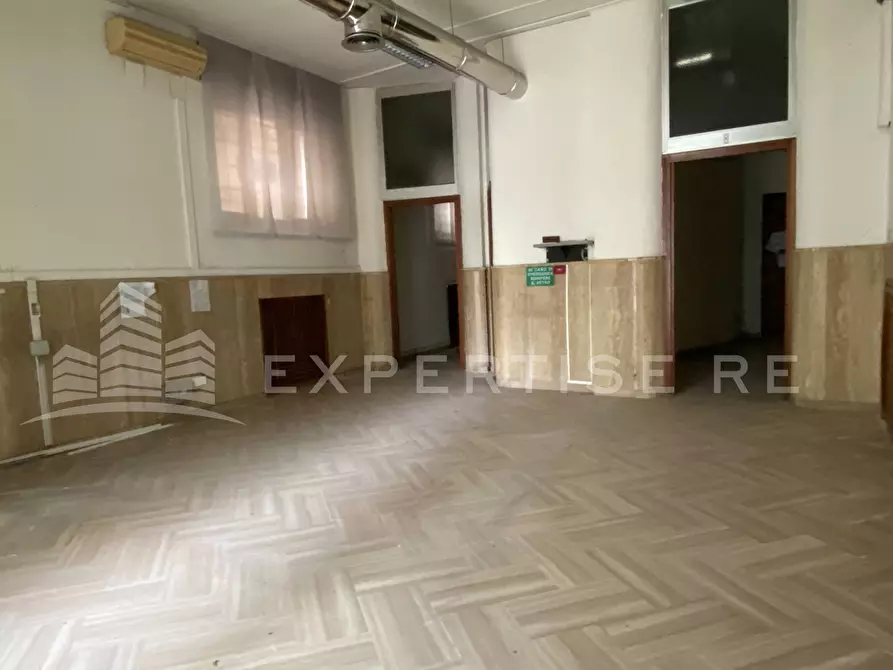 Immagine 12 di Locale commerciale in vendita  in Corso Umberto a Castrofilippo