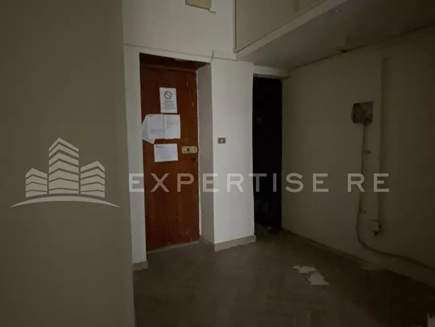 Immagine 15 di Locale commerciale in vendita  in Corso Umberto a Castrofilippo