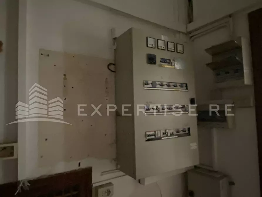 Immagine 16 di Locale commerciale in vendita  in Corso Umberto a Castrofilippo