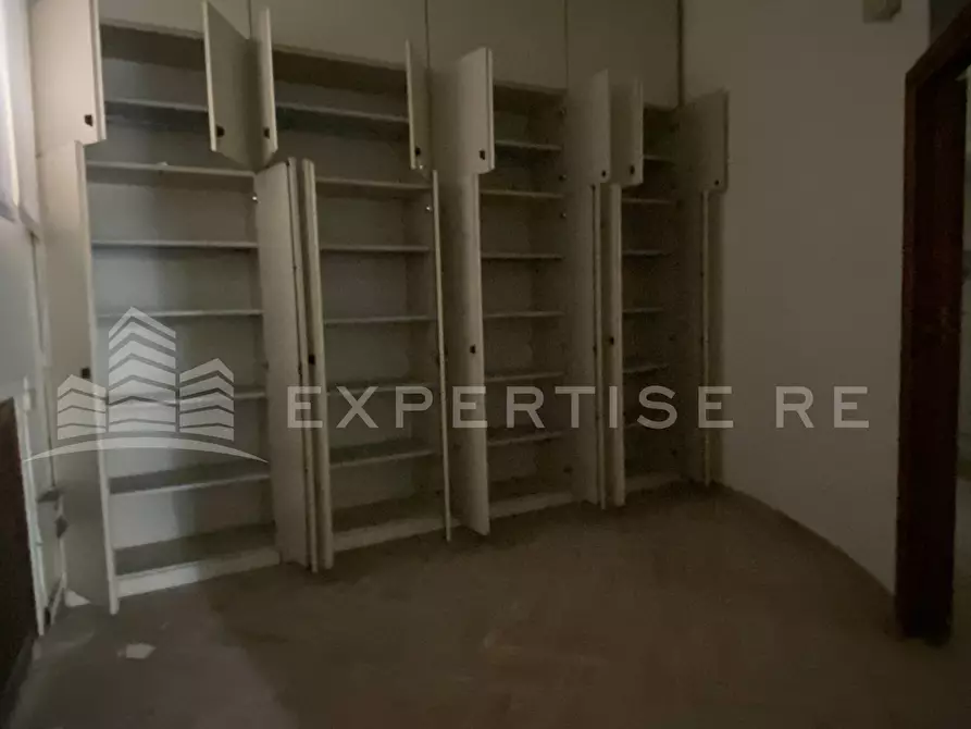 Immagine 17 di Locale commerciale in vendita  in Corso Umberto a Castrofilippo