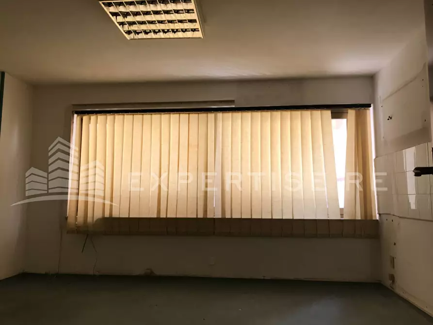 Immagine 16 di Ufficio in affitto  in Via Smiriglio a Palermo
