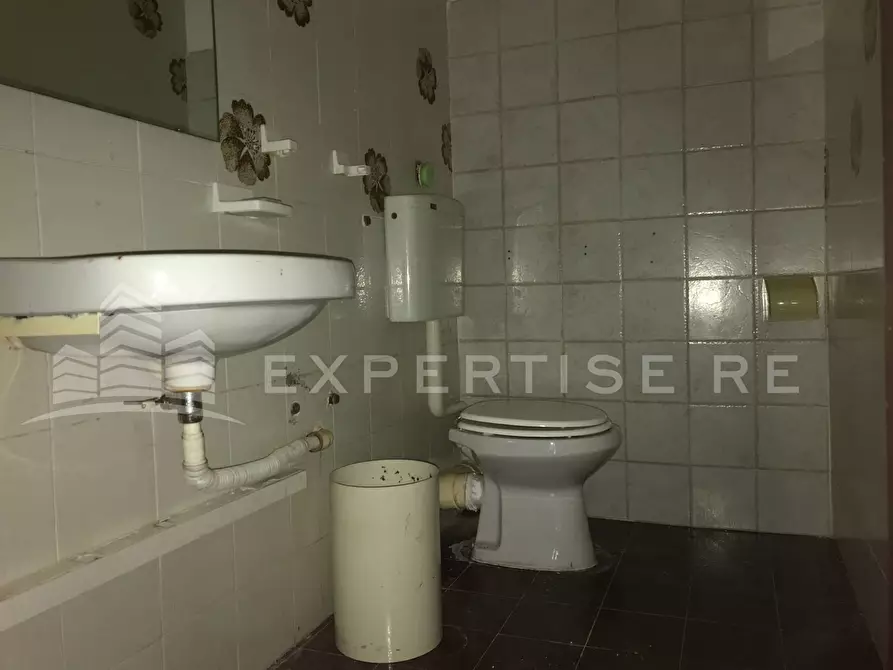 Immagine 29 di Ufficio in affitto  in Via Smiriglio a Palermo