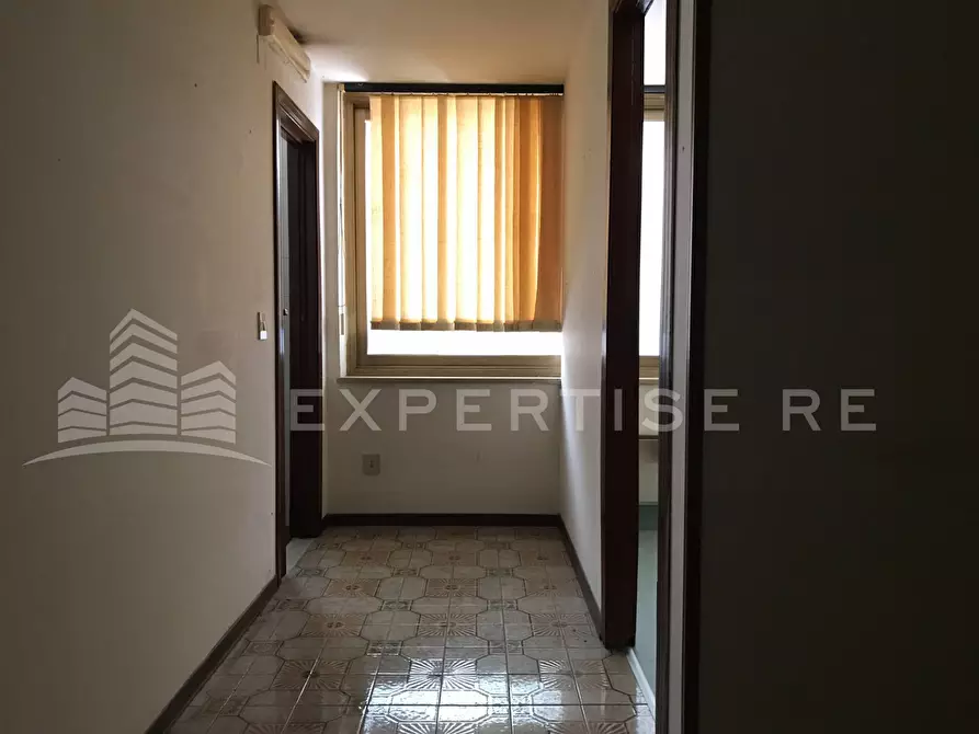Immagine 24 di Ufficio in affitto  in Via Smiriglio a Palermo