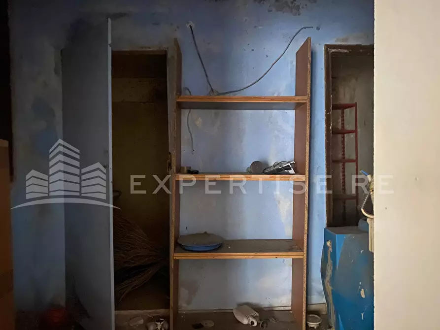 Immagine 13 di Locale commerciale in vendita  in Corso Calatafimi a Palermo