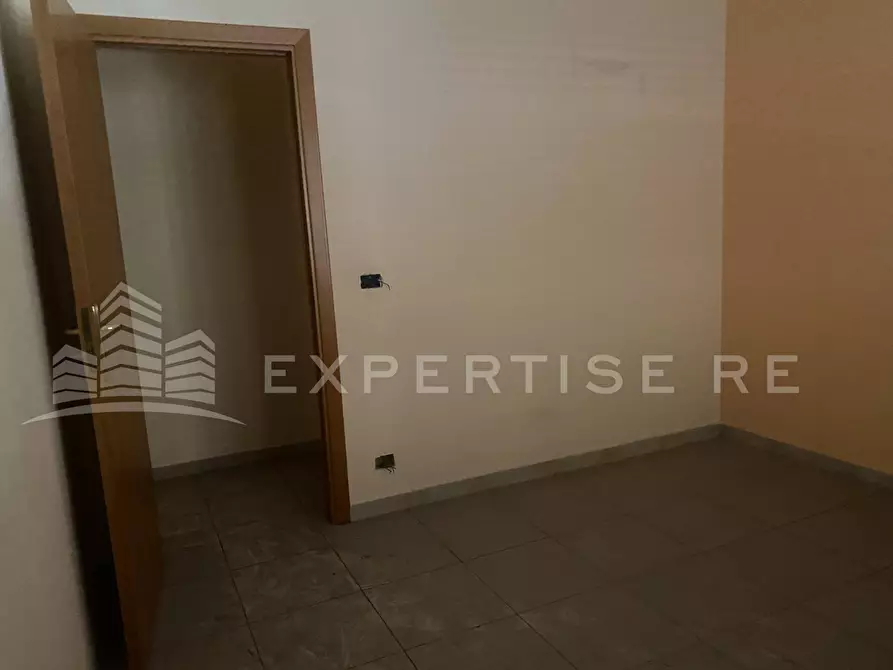 Immagine 26 di Ufficio in vendita  in Via Sassari a Catania