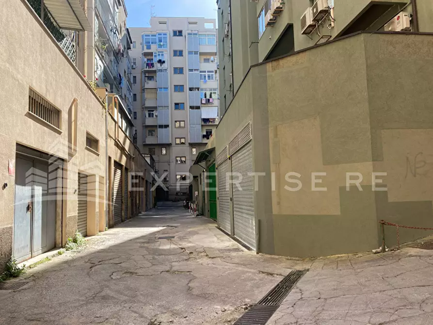 Immagine 11 di Ufficio in vendita  in Via Vann'anto' a Palermo