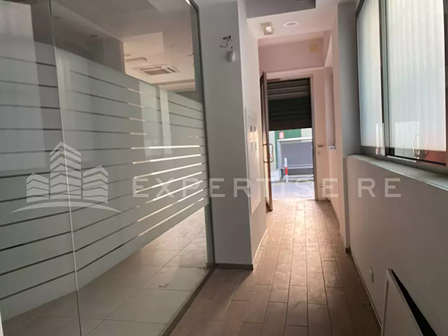 Immagine 14 di Ufficio in vendita  in Via Vann'anto' a Palermo