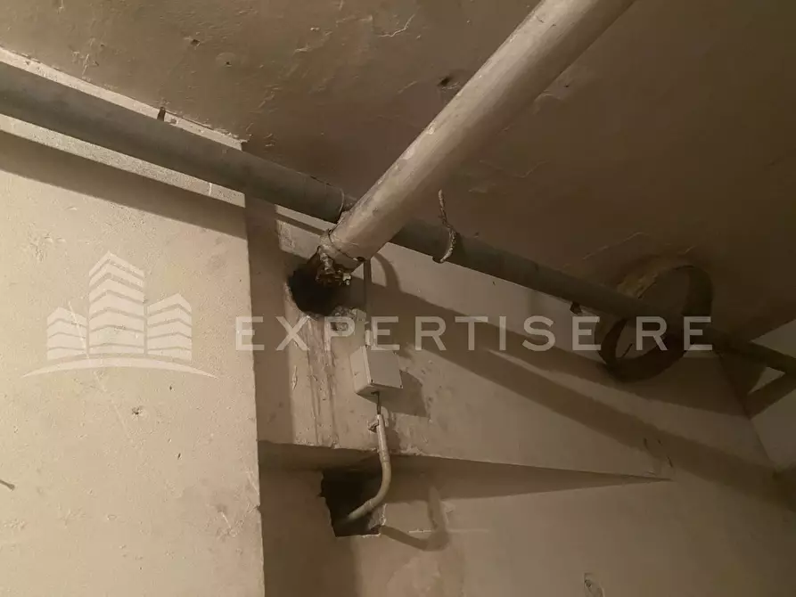 Immagine 4 di Magazzino in vendita  in Via Teocrito a Catania