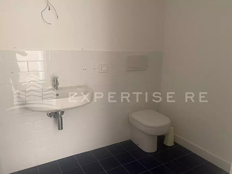 Immagine 15 di Ufficio in vendita  in via Licitra a Ragusa