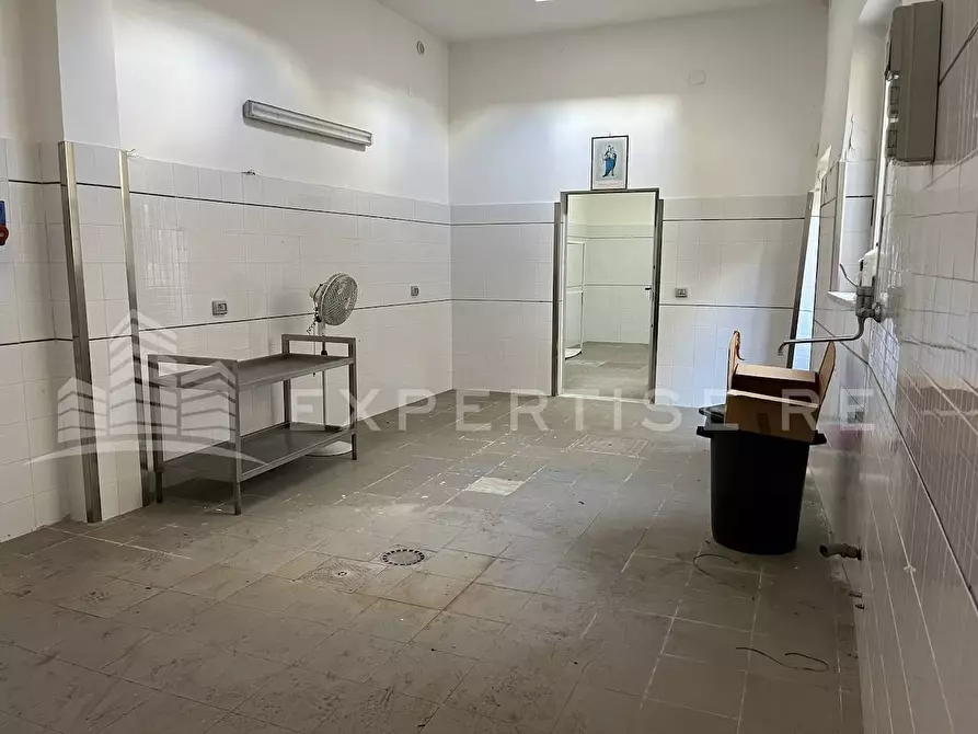 Immagine 16 di Capannone industriale in vendita  in Via delle mura a Messina