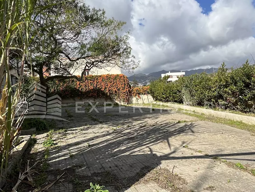 Immagine 6 di Capannone industriale in vendita  in Via delle mura a Messina