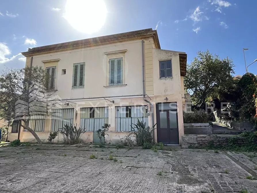 Immagine 4 di Capannone industriale in vendita  in Via delle mura a Messina