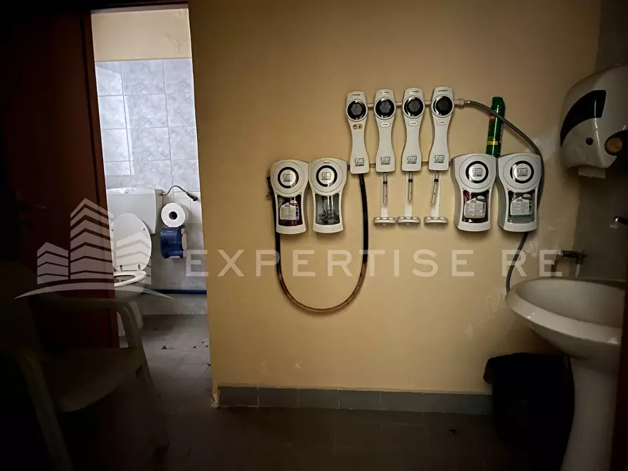 Immagine 26 di Capannone industriale in vendita  in Via delle mura a Messina